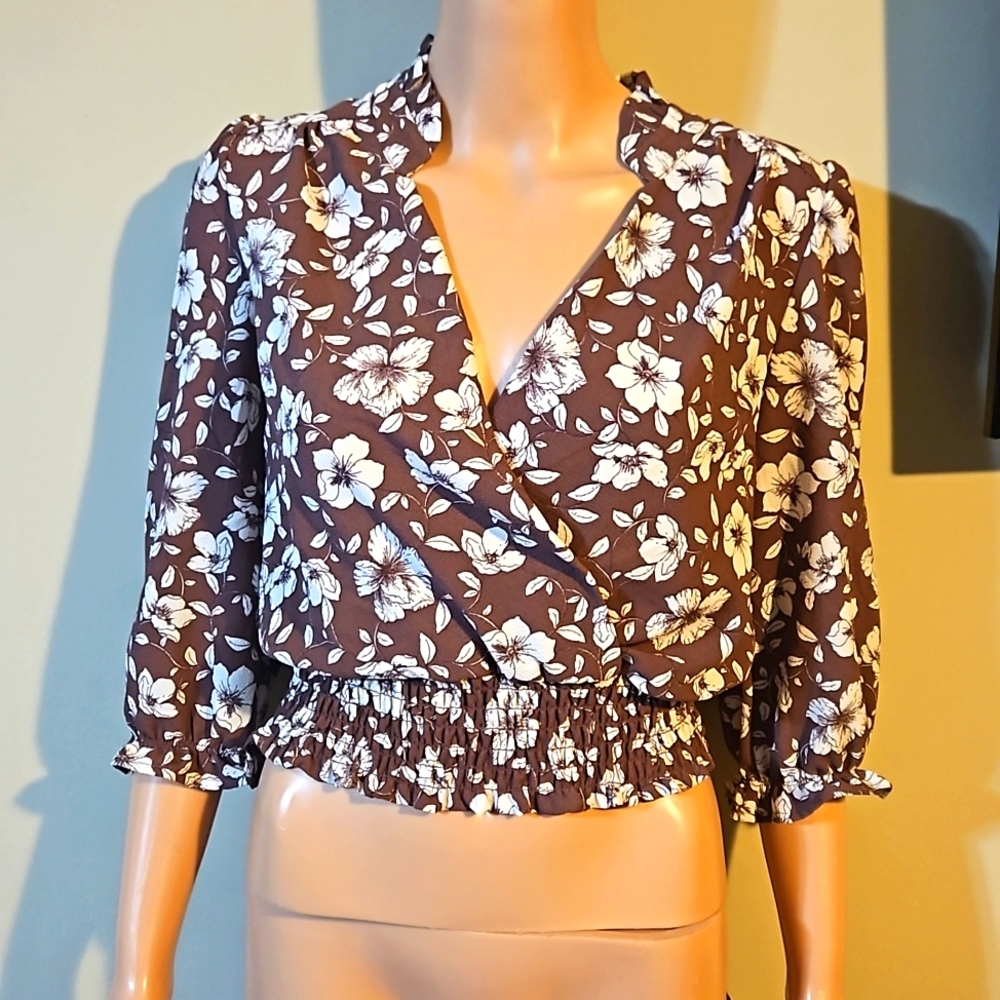 Montreau Los Angeles Brown Floral Crop Top